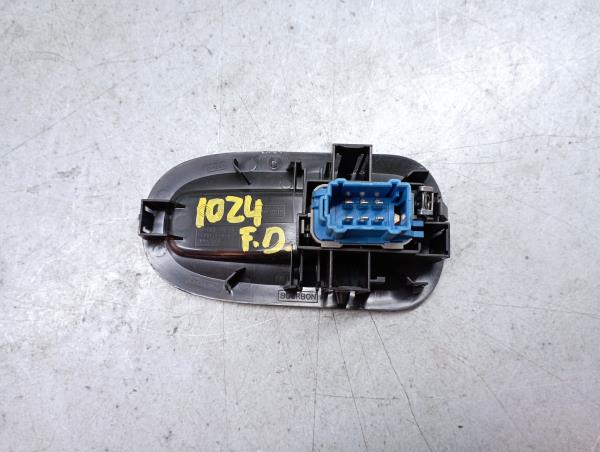 Mando / interruptor elevalunas delantero derecho RENAULT Master III Chassis (EV/HV/UV) Imagem-1