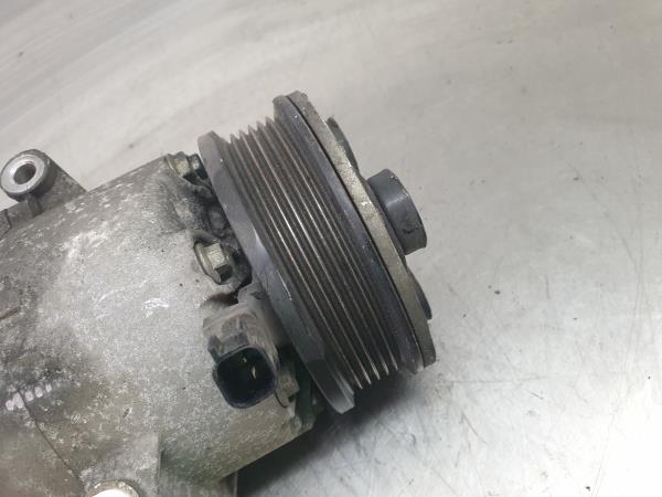 AC compressor FORD Fiesta VI (CB1, CCN) Imagem-1