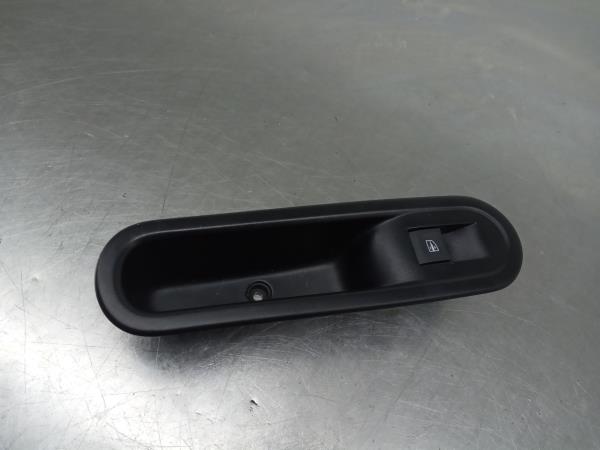 Mando / interruptor elevalunas delantero derecho RENAULT Twingo III (BCM_)