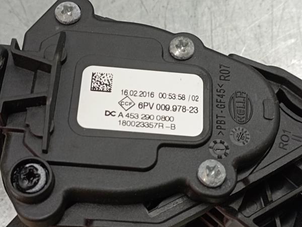 Accelerator Pedal RENAULT Twingo III (BCM_) Imagem-4