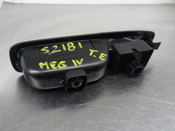 Comando / botão / interruptor vidros trás esquerdo RENAULT Megane IV (B9A/M_) Imagem-1