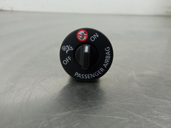 Mando / interruptor multifunción RENAULT Megane IV (B9A/M_)