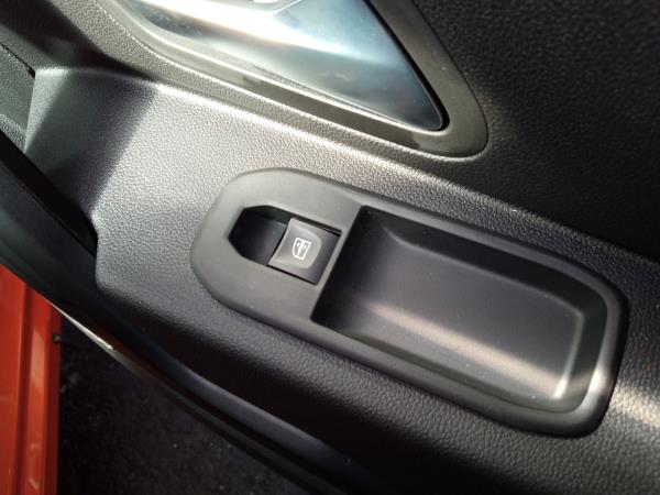 Mando / interruptor elevalunas delantero derecho DACIA Duster (HM_)