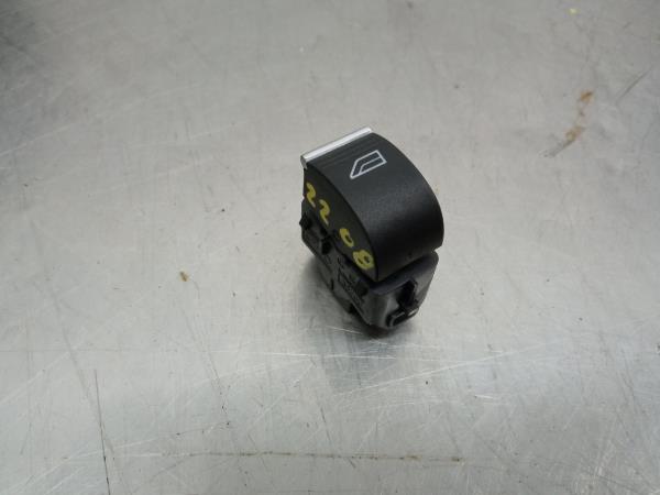 Mando / interruptor elevalunas delantero derecho FORD Fiesta VI (CB1, CCN)