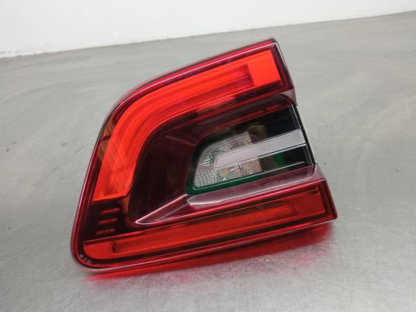 Feu de coffre Gauche RENAULT Kadjar (HA_, HL_)