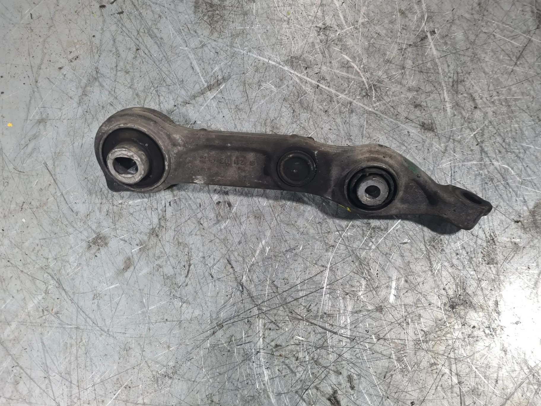 Braccio di sospensione anteriore sinistro MERCEDES-BENZ CLS (C219) Imagem-2