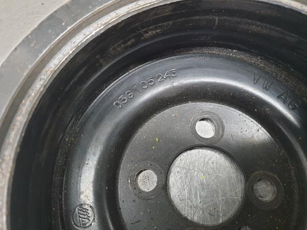 Crankshaft / Engine pulley  AUDI A4 (8EC, B7) Imagem-2