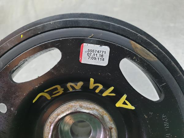 Crankshaft / Engine pulley  OPEL Astra J Imagem-2