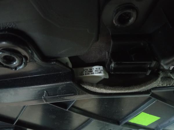 Revestimiento interior de puerta delantero derecho SEAT Ibiza V (KJ1) Imagem-5