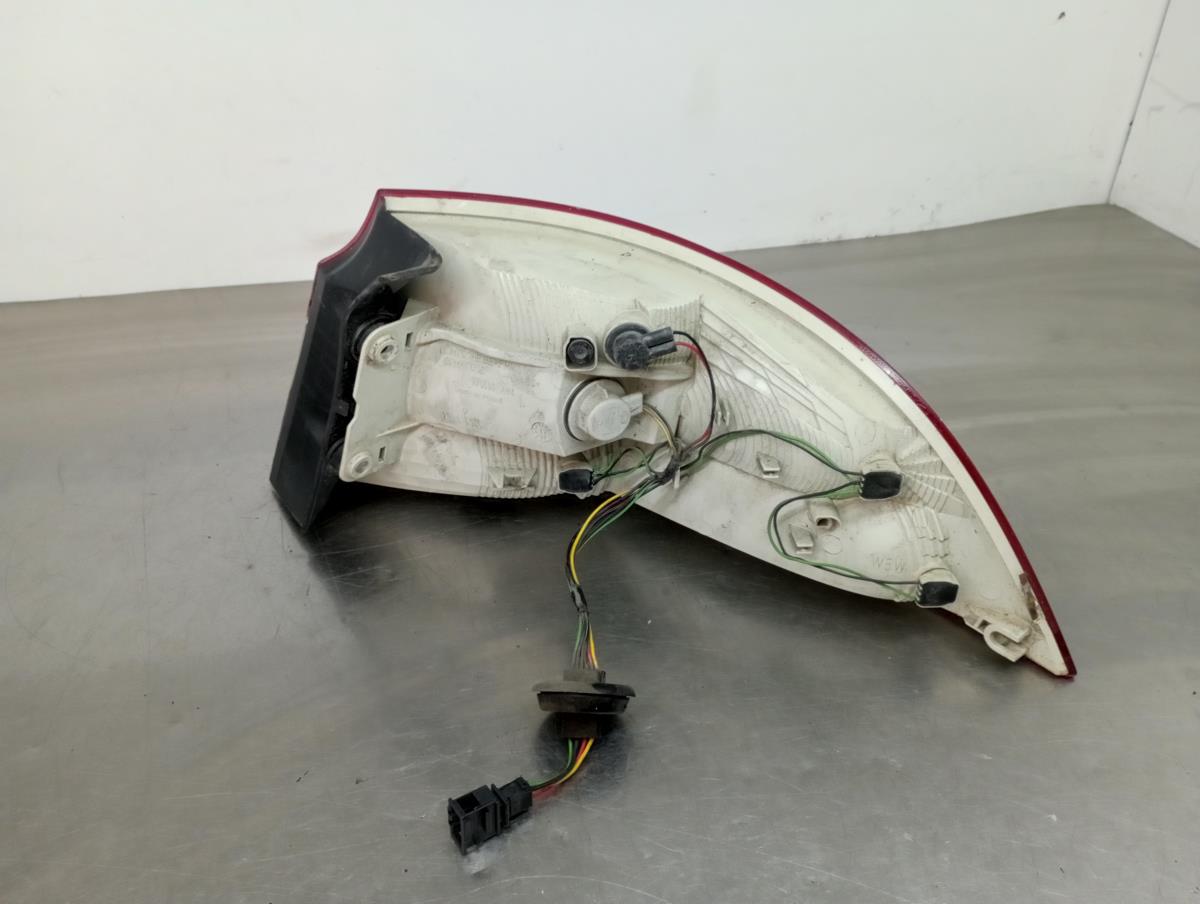 Feu arrière Gauche SKODA Superb II Hatchback (3T4) Imagem-2