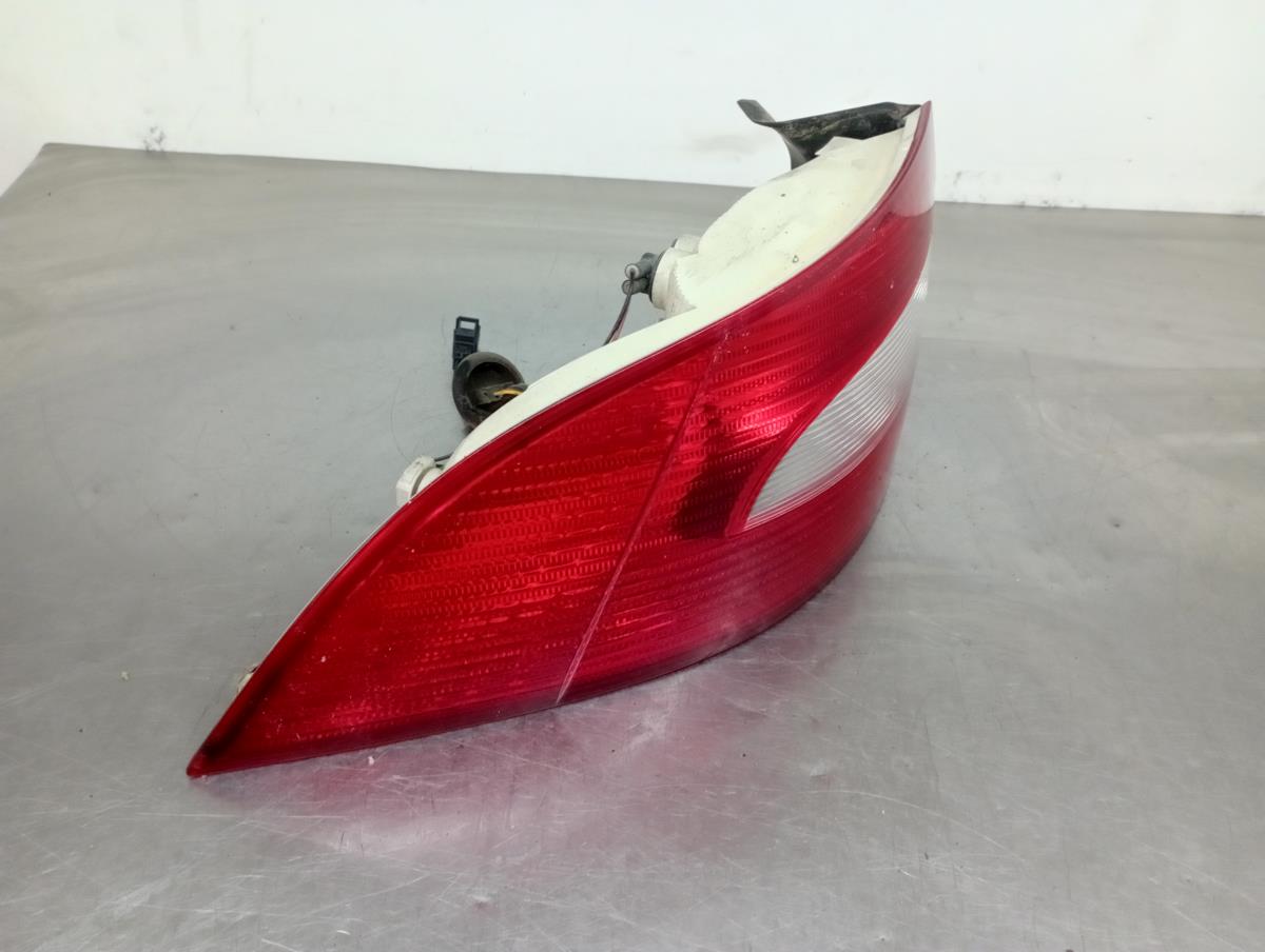 Feu arrière Gauche SKODA Superb II Hatchback (3T4) Imagem-1