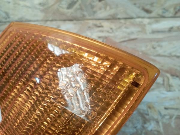 Right front Turn Signal VOLKSWAGEN Caddy II (9K) Imagem-3