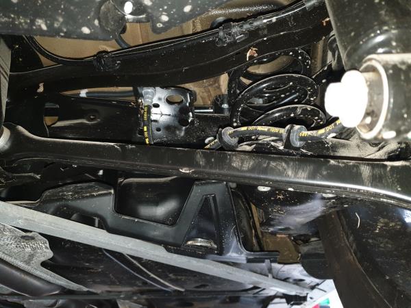 Braccio di sospensione posteriore destro BMW X1 (F48)