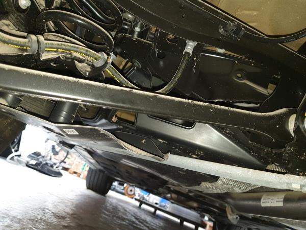 Braccio di sospensione posteriore sinistro BMW X1 (F48)