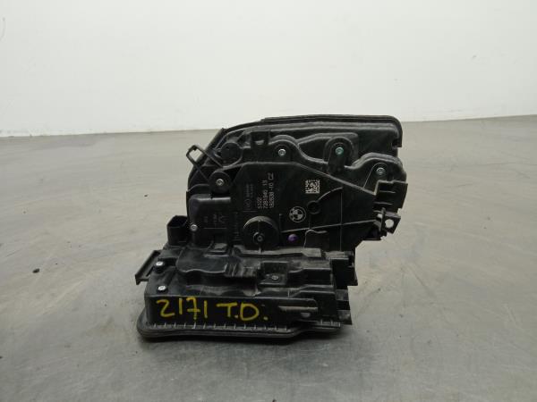 Cerradura / cierre puerta trasera derecha BMW X1 (F48)