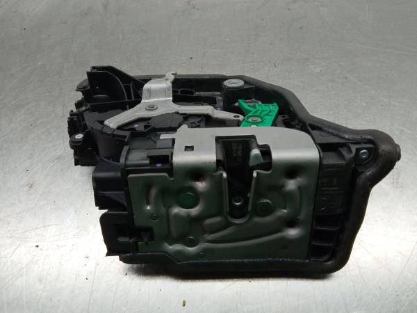 Cerradura / cierre puerta trasera derecha BMW X1 (F48) Imagem-1
