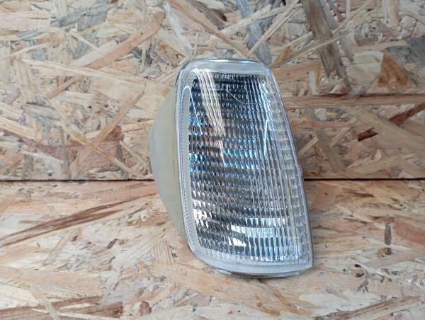 Clignotant avant Droite VOLKSWAGEN Polo (86C, 80)