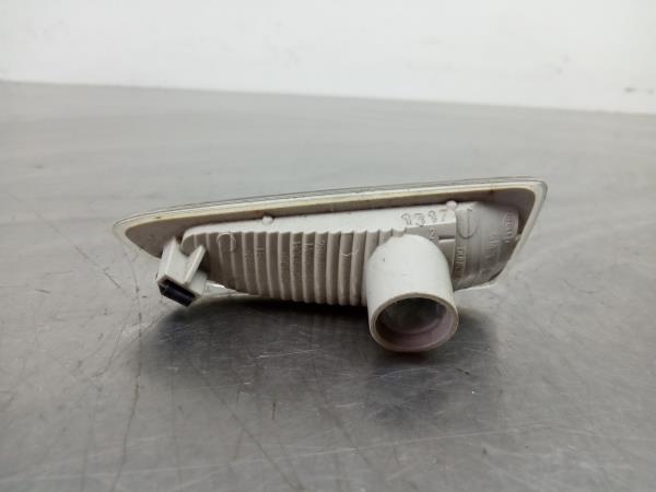 Clignotant avant Droite OPEL Astra J Sports Tourer Imagem-1