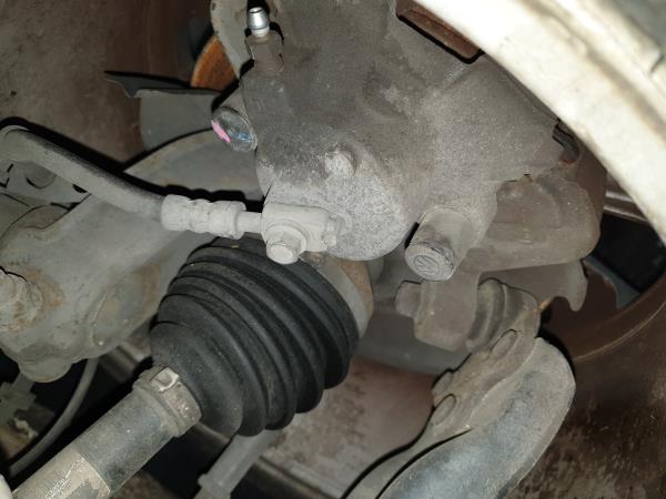 Pinza freno anteriore sinistra VOLKSWAGEN Polo (6R, 6C)