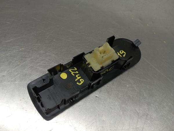 Mando / interruptor elevalunas delantero derecho RENAULT Clio IV (BH_) Imagem-1