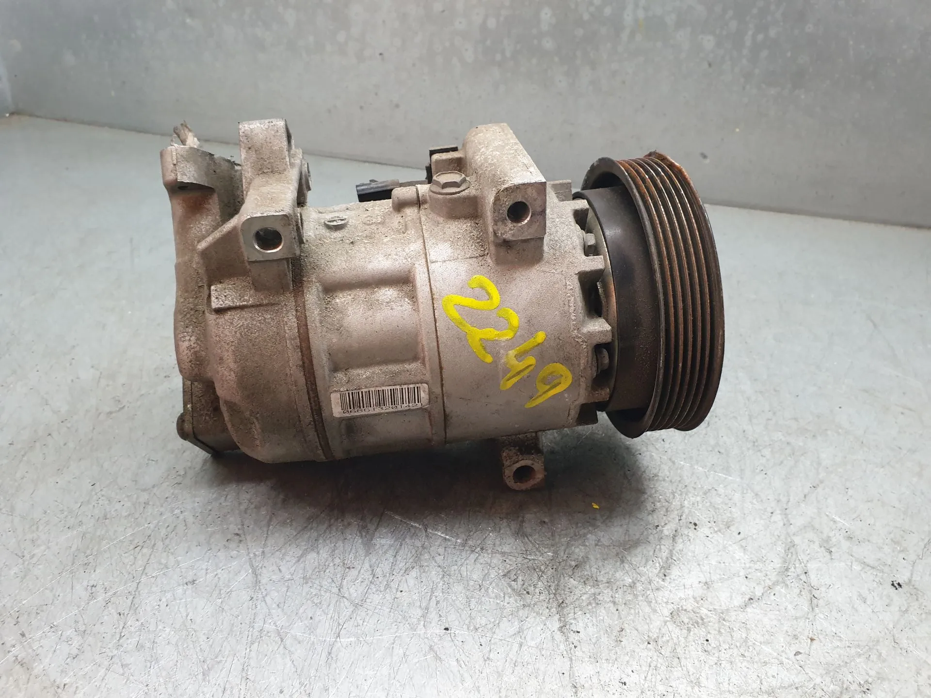 AC compressor RENAULT Clio IV (BH_) Imagem-2