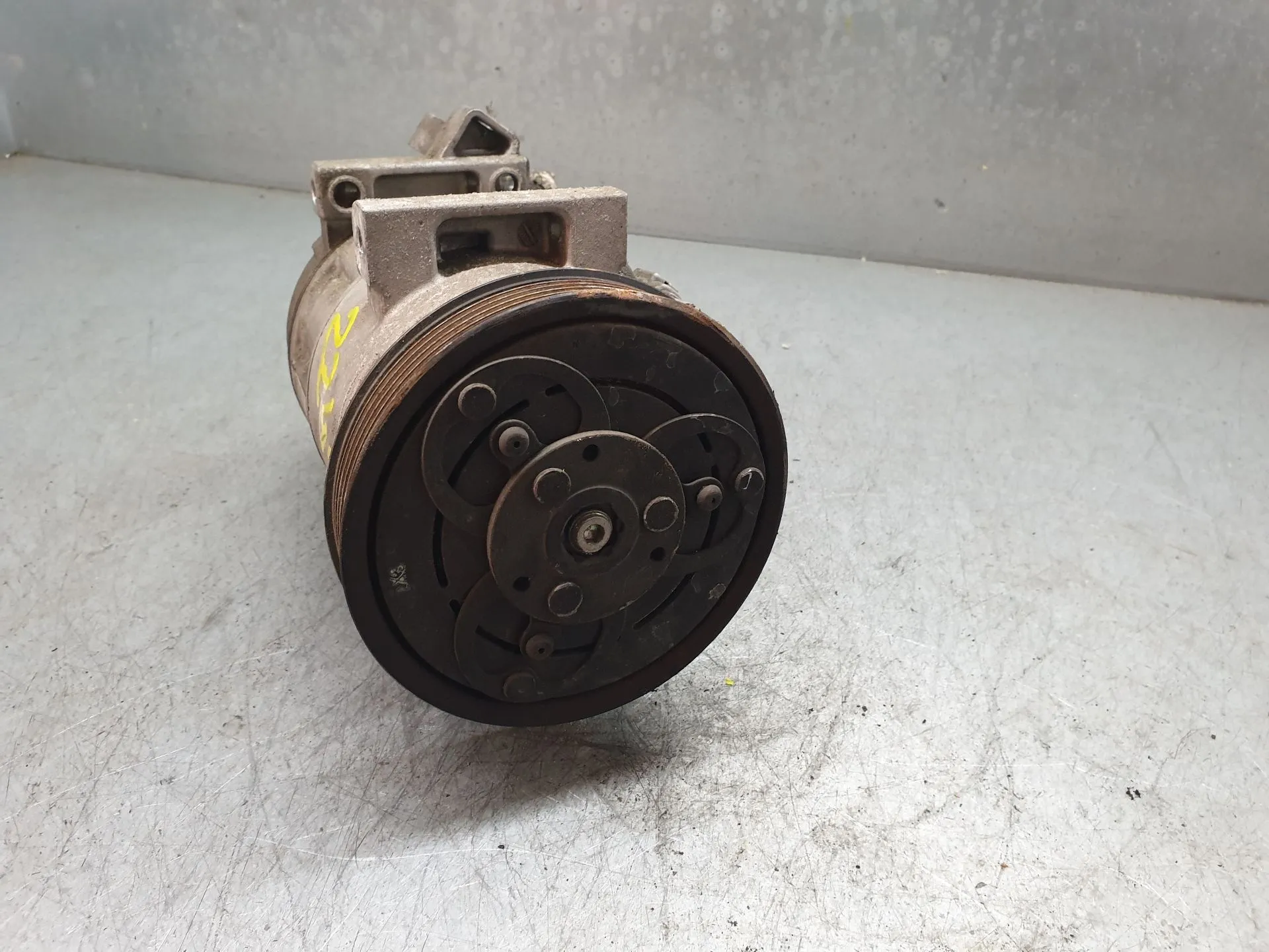 AC compressor RENAULT Clio IV (BH_) Imagem-1