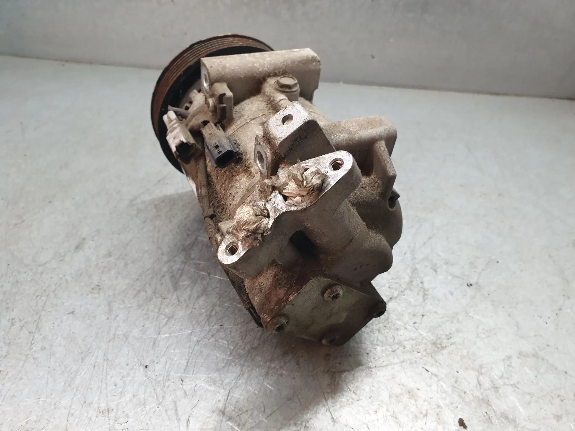 AC compressor RENAULT Clio IV (BH_) Imagem-3