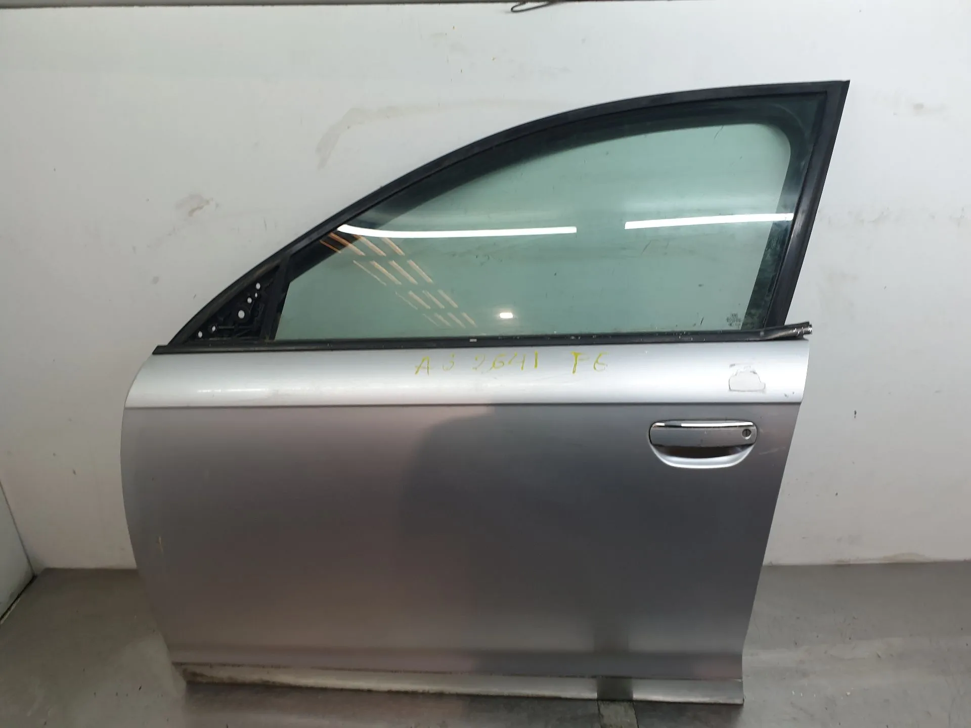 Left front Door AUDI A6 Avant (4F5, C6)