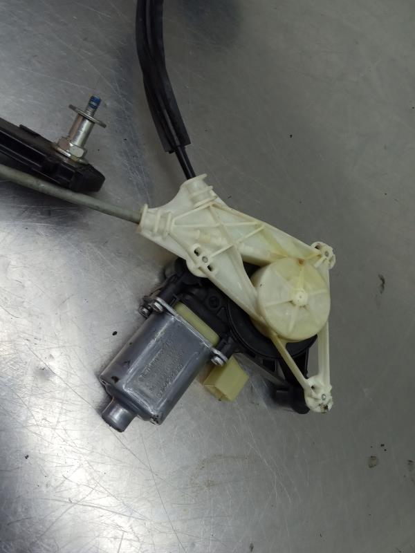 Lève-vitre avant gauche AUDI A3 Limousine (8VS, 8VM) Imagem-1