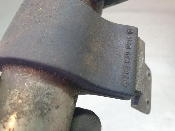 Pompe à eau MERCEDES-BENZ Classe C (W202) Imagem-2