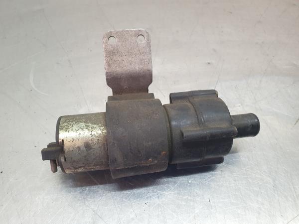 Pompe à eau MERCEDES-BENZ Classe C (W202) Imagem-1