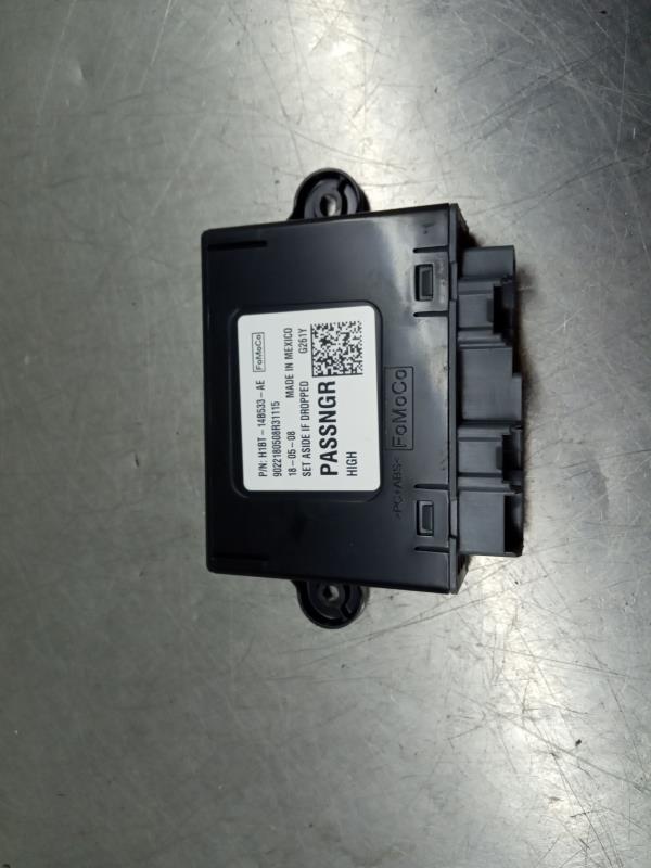 Modulo / Centralina porta anteriore destra FORD Fiesta VII (HJ, HF)