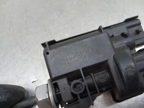 Attuatore Serratura serbatoio carburante RENAULT Megane III (BZ0_) Imagem-3