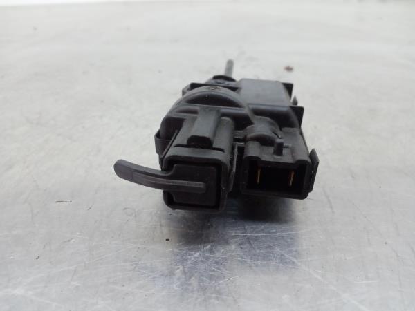 Attuatore Serratura serbatoio carburante RENAULT Megane III (BZ0_) Imagem-2