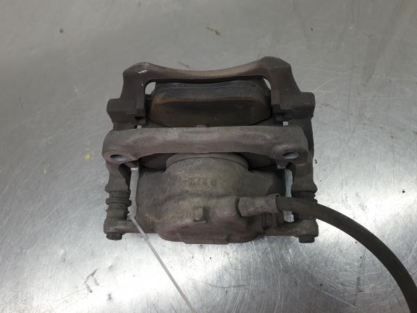 Pinça travão / maxila de travão frente esquerda MERCEDES-BENZ Classe A (W176) Imagem-1