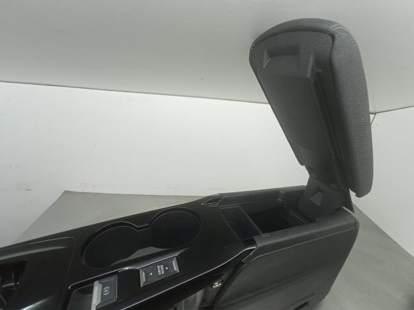 Bracciolo  PEUGEOT 2008 II (U_) Imagem-2