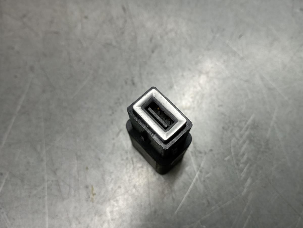 Módulo USB / AUX / IPOD CITROËN C4 III