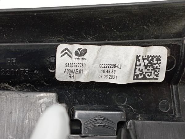 Réflecteur arrière Droite CITROËN C4 III Imagem-4