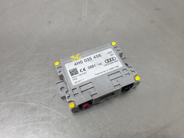 Antenna Amplifier AUDI A3 Limousine (8VS, 8VM)