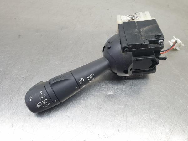 Leva delle frecce RENAULT Clio IV (BH_)