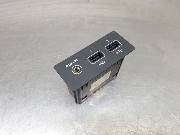 Módulo USB / AUX / IPOD RENAULT Captur II