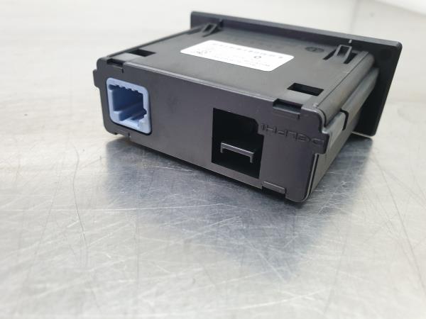 Módulo USB / AUX / IPOD RENAULT Captur II Imagem-3