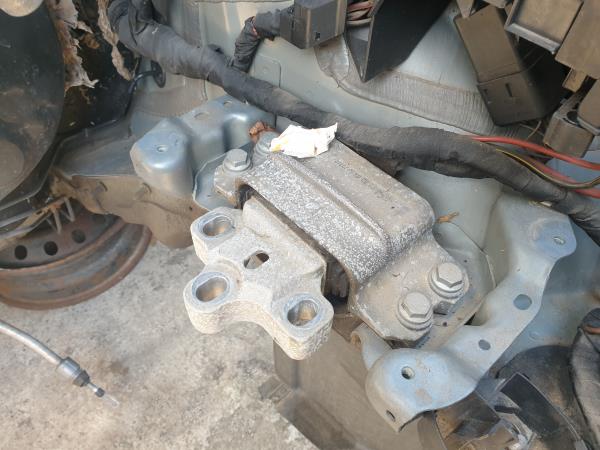Apoio da caixa VOLKSWAGEN Caddy III Kombi (2KB, 2KJ, 2CB, 2CJ)