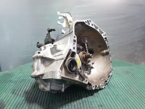 Manual gearbox TOYOTA Yaris (_P13_) Imagem-6