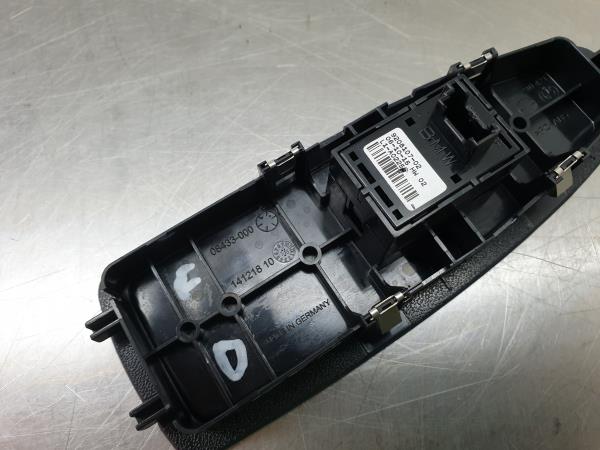 Mando / interruptor elevalunas delantero derecho BMW 1 (F20) Imagem-2