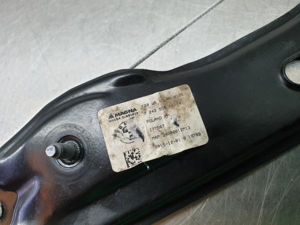 Elevalunas trasero derecho BMW 1 (F20) Imagem-3