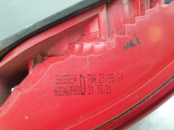 Fanale Destro Baule PEUGEOT 3008 I (0U_) Imagem-4