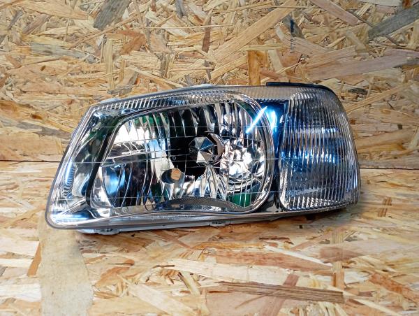 Phare avant gauche HYUNDAI Accent II Sedan (LC)