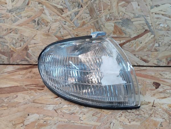 Clignotant avant Droite HYUNDAI Lantra I (J1)