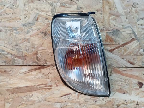 Right front Turn Signal NISSAN Navara Pick Up (D22)